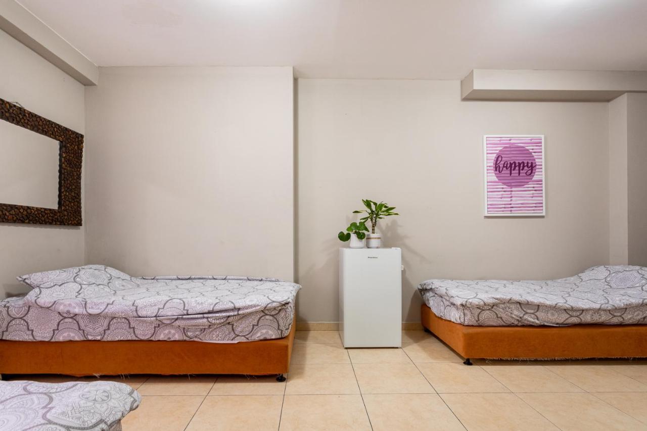 Little Prince Hostel-5 Min Walk To The Beach Eilat Bagian luar foto